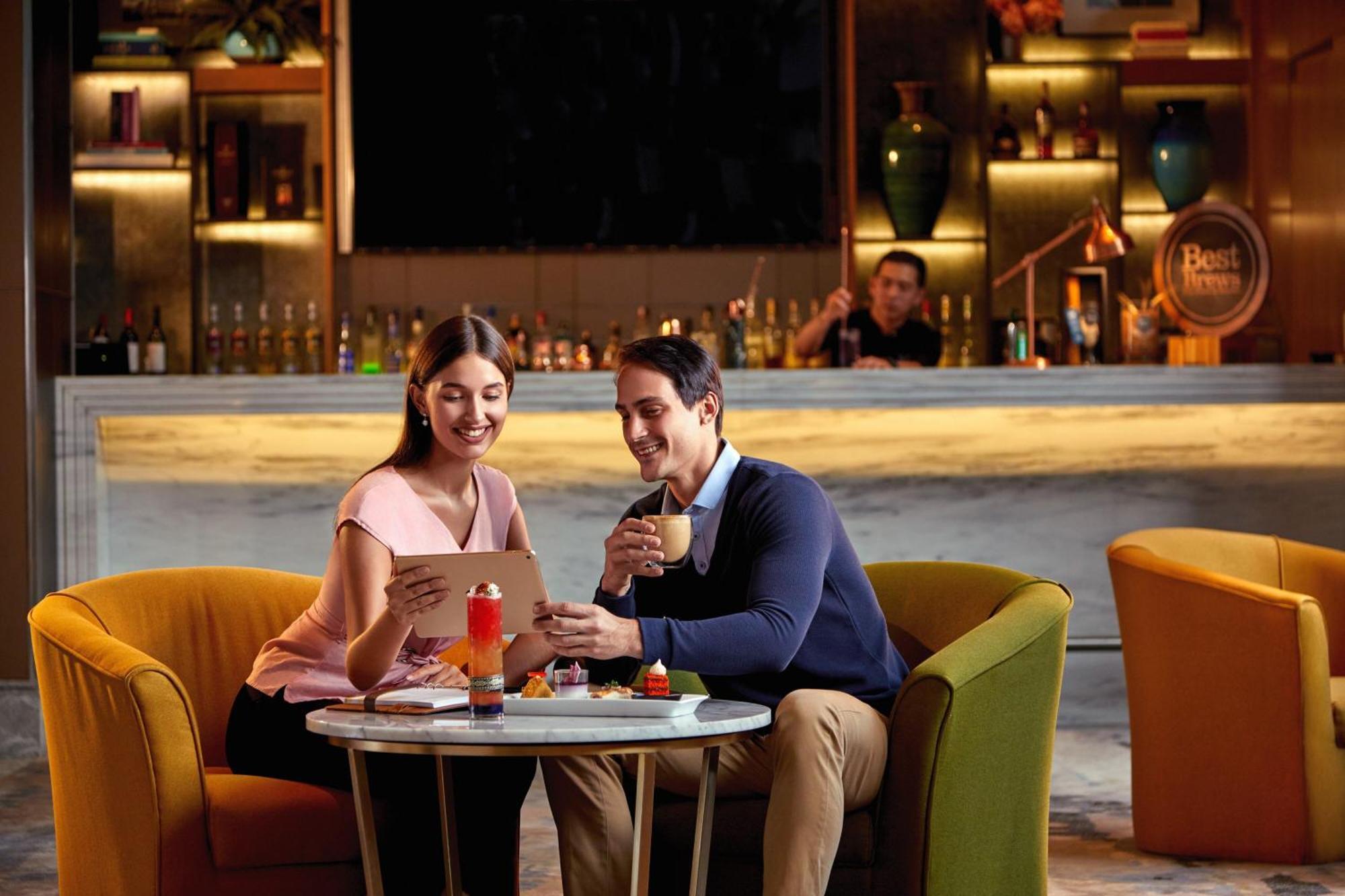 Four Points By Sheraton Surabaya, Tunjungan Plaza Exterior photo