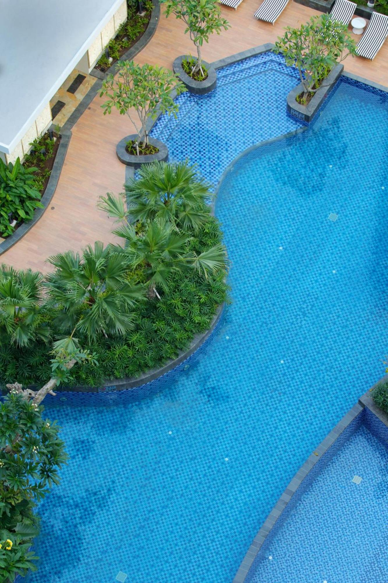 Four Points By Sheraton Surabaya, Tunjungan Plaza Exterior photo