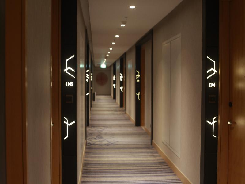 Four Points By Sheraton Surabaya, Tunjungan Plaza Exterior photo